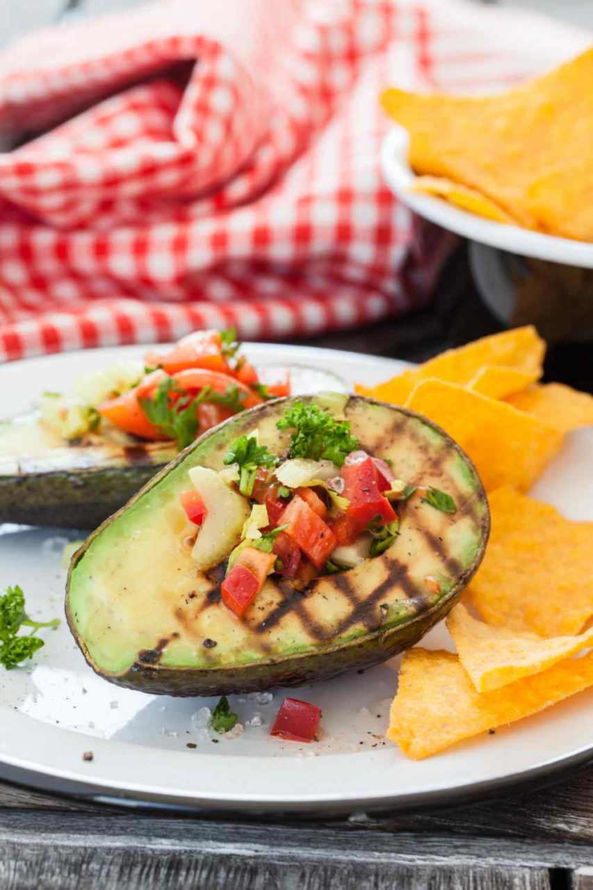 Gefüllte Avocado mit Grillstreifen