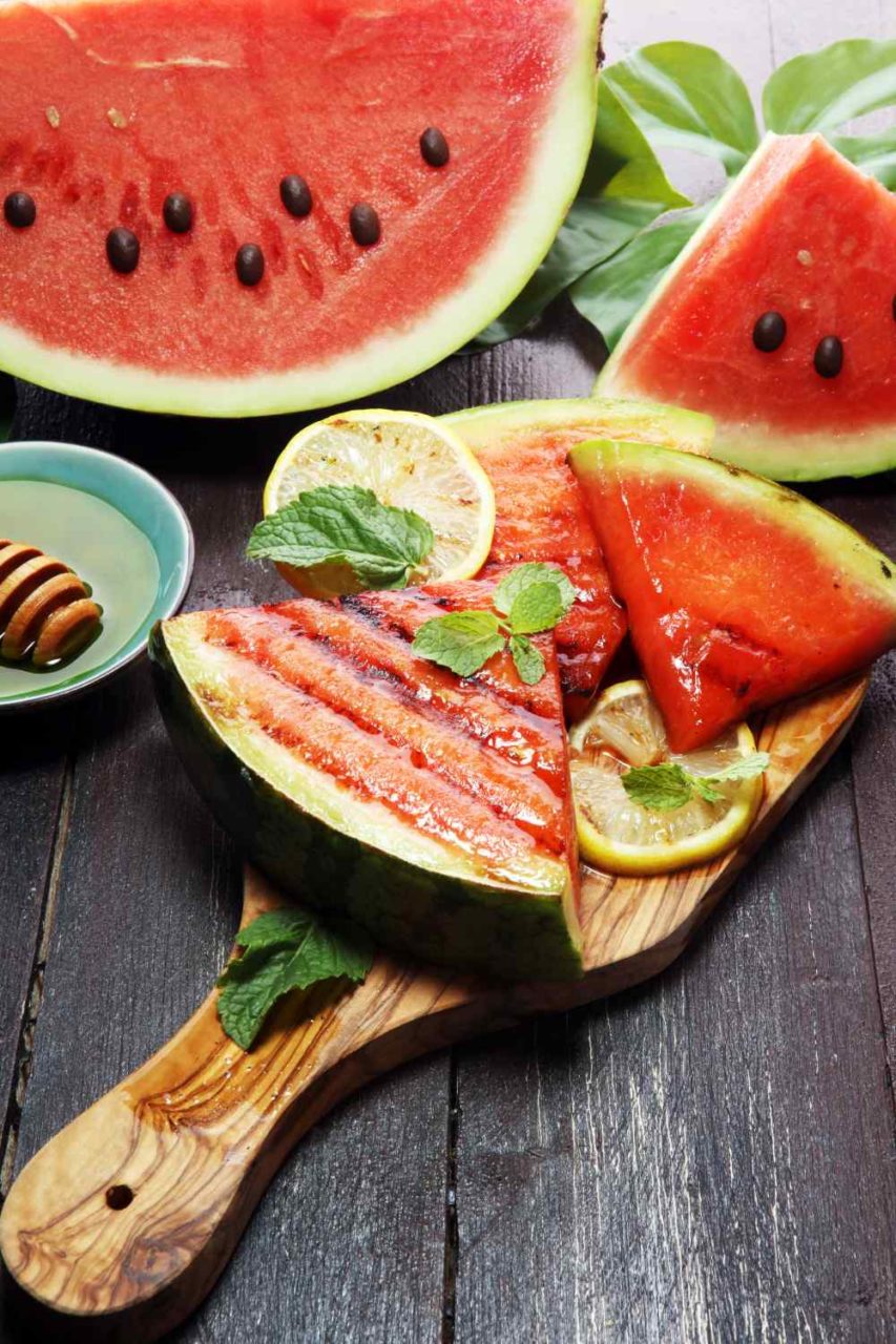 Wassermelonenstück mit Grillstreifen